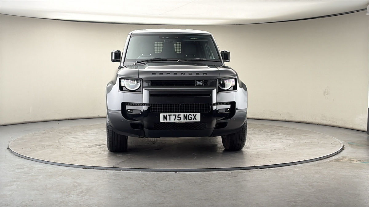 More views of Land Rover Defender 90