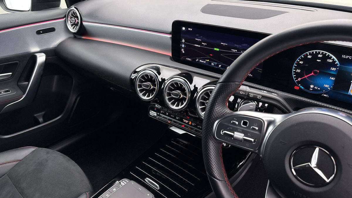 Mercedes-Benz A Class Image 18