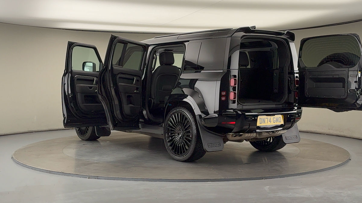 More views of Land Rover Defender 110