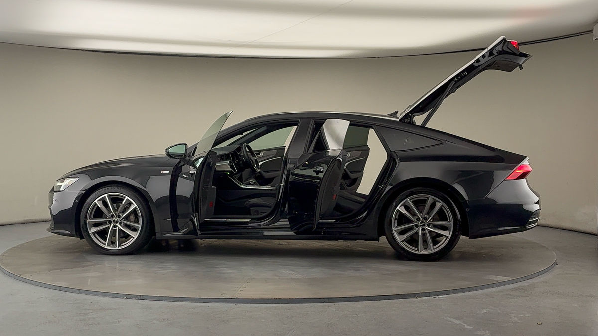 More views of Audi A7