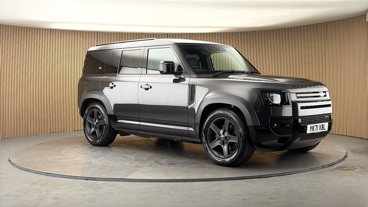 More views of Land Rover Defender 110