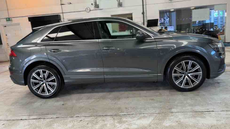 More views of Audi Q8