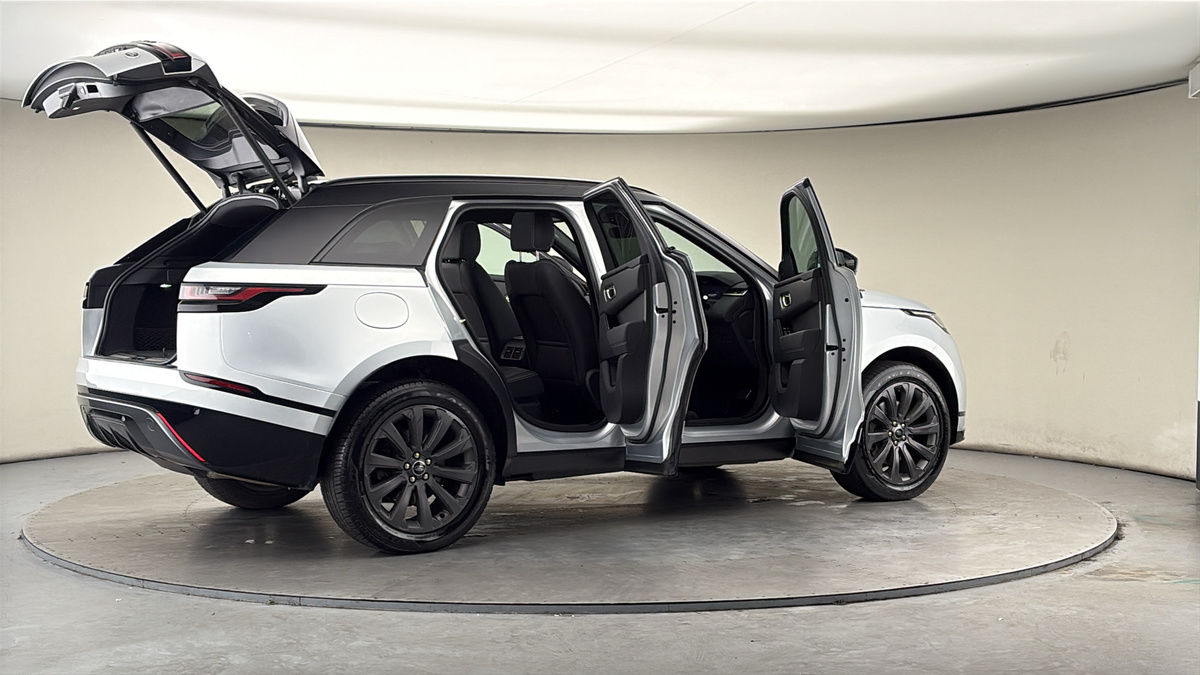 More views of Land Rover Range Rover Velar