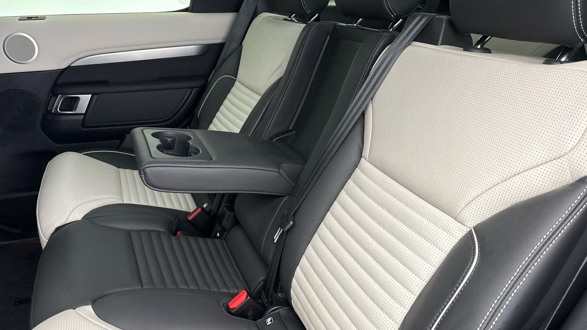 Land Rover Discovery Image 9