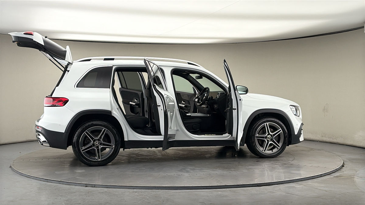 More views of Mercedes-Benz GLB