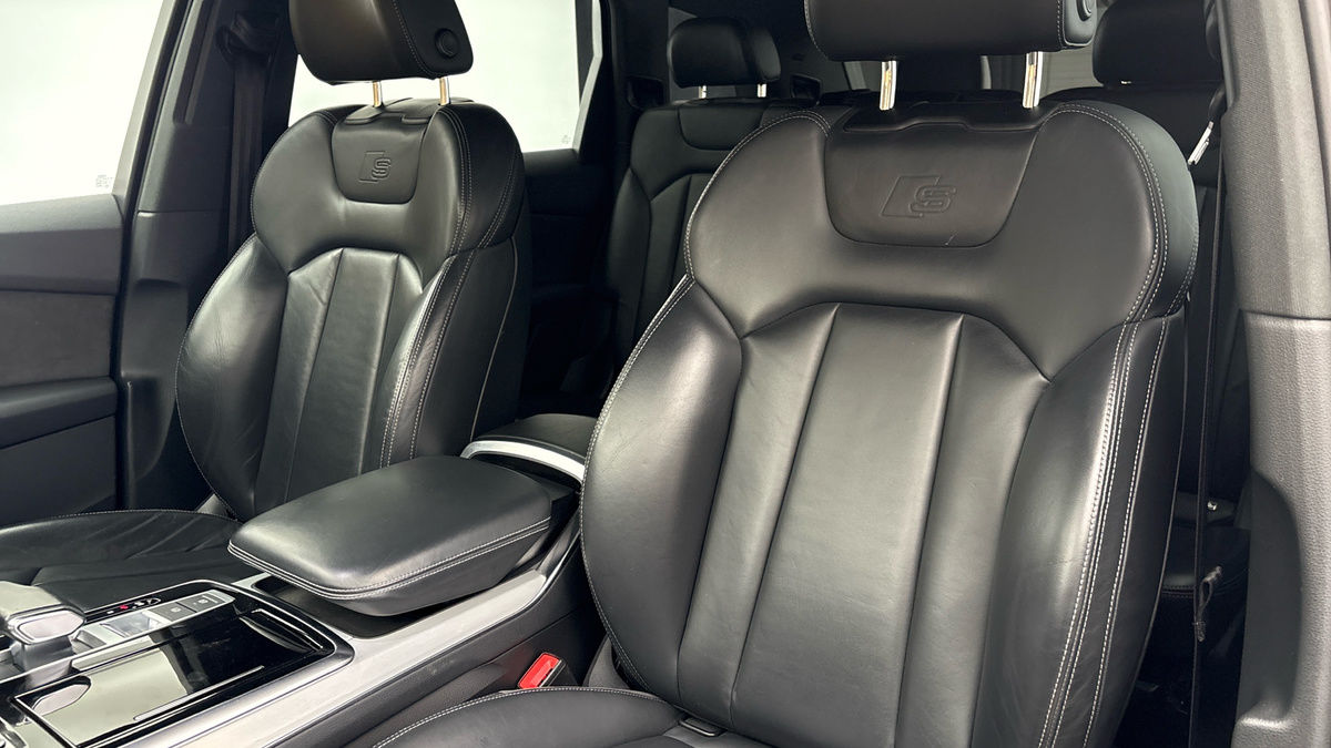 Audi Q7 Image 7