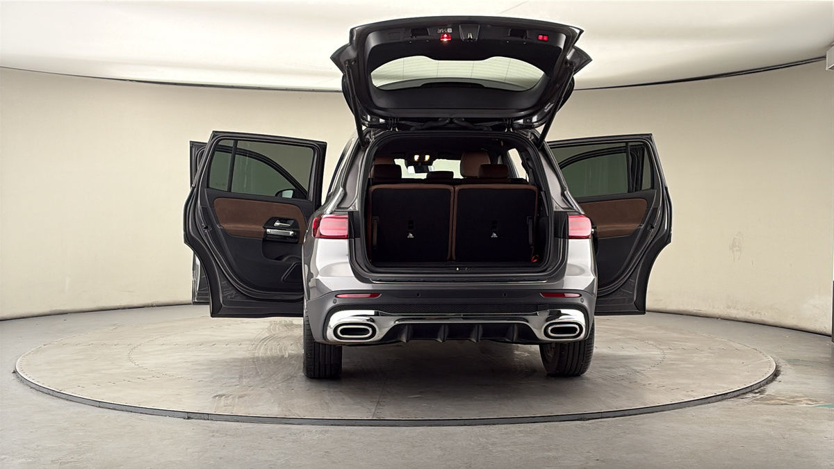 More views of Mercedes-Benz GLB