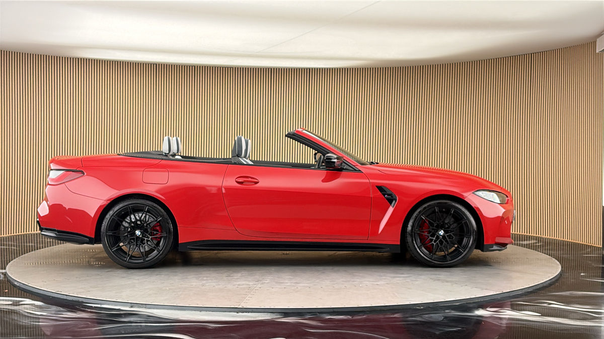 BMW M4 Image 16