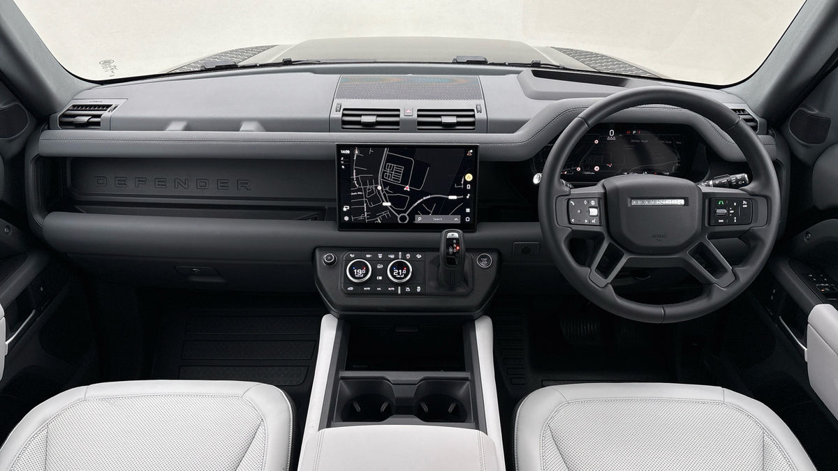 Land Rover Defender 90 Urban Image 18