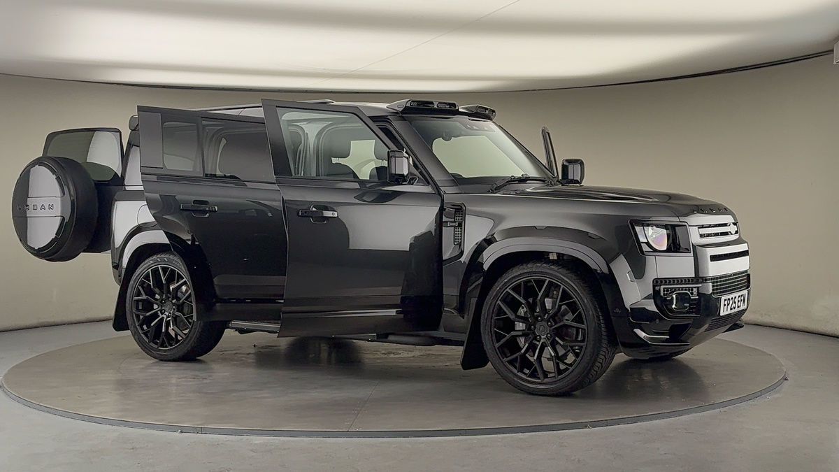 More views of Land Rover Defender 110