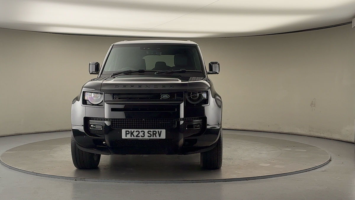 Land Rover Defender 110 Image 3