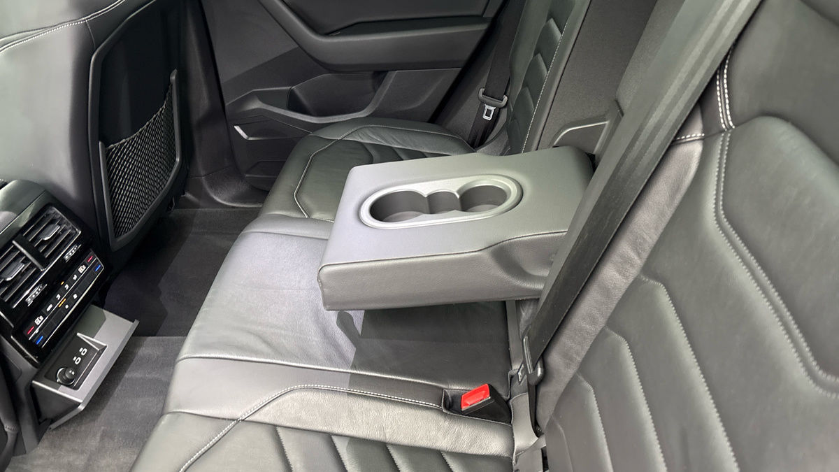 Volkswagen Touareg Image 9