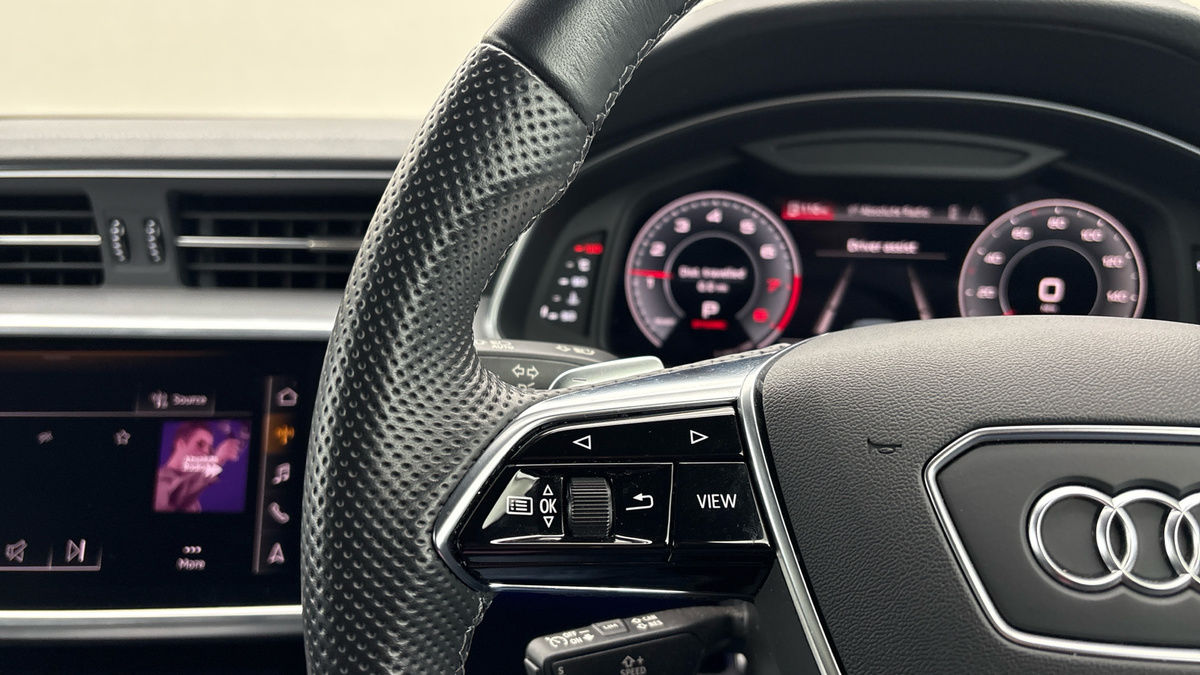 Audi A6 Avant Image 13