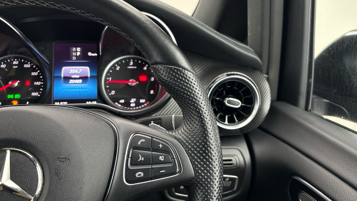 Mercedes-Benz V Class Image 14