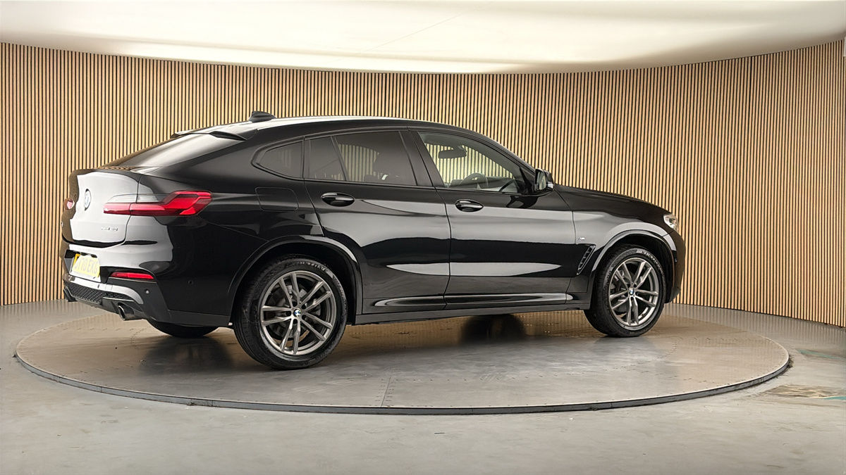 More views of BMW X4
