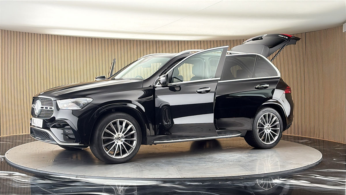 More views of Mercedes-Benz GLE