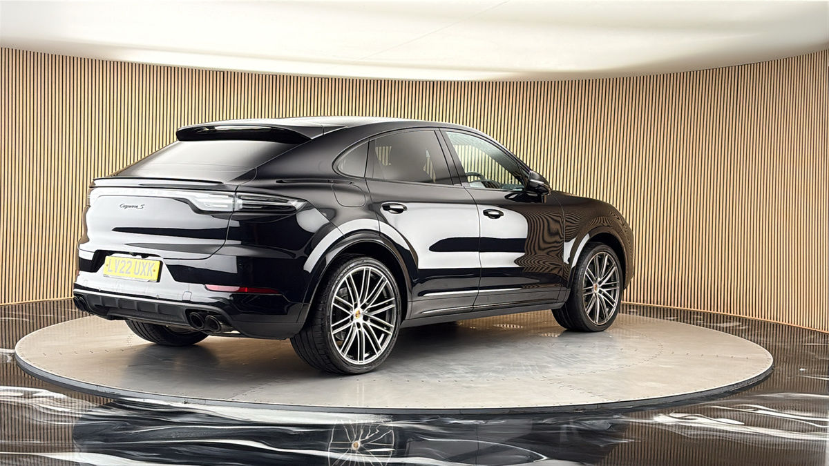 Porsche Cayenne Image 21