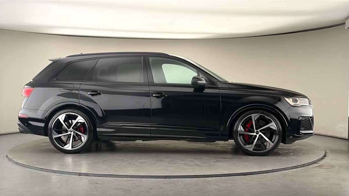 More views of Audi SQ7