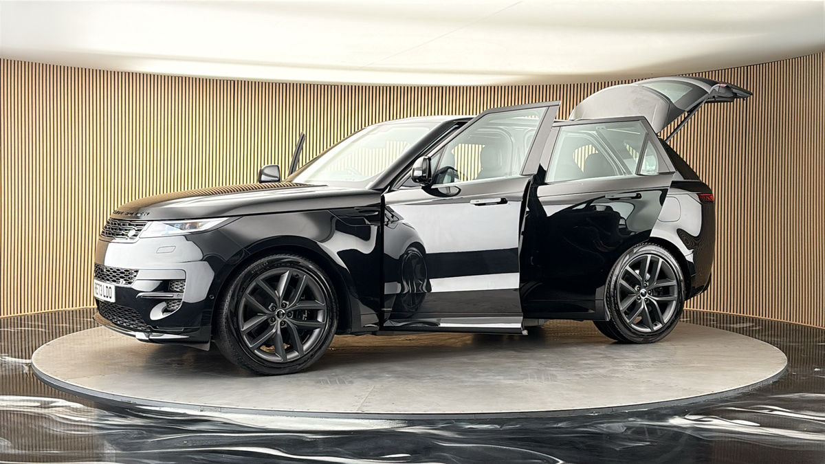 More views of Land Rover Range Rover Sport