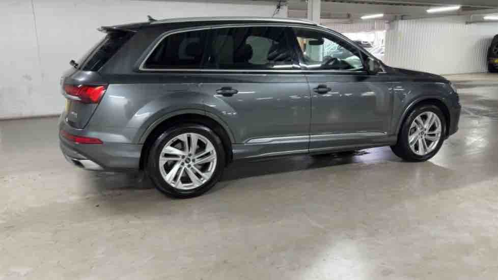 More views of Audi Q7