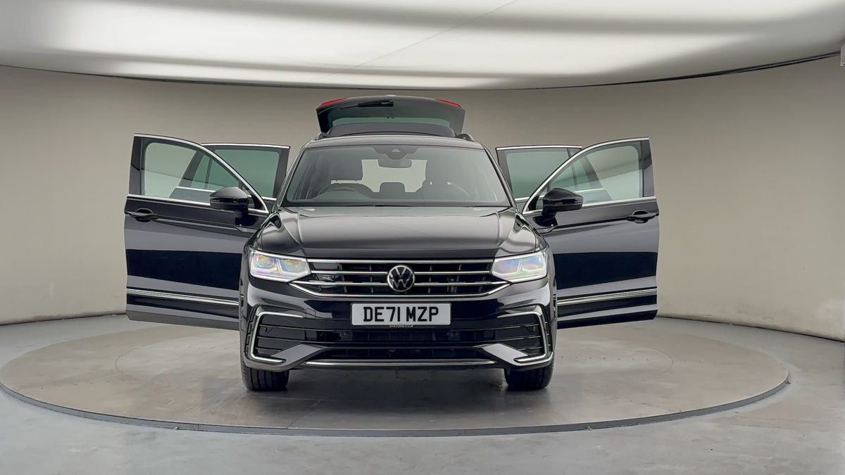 More views of Volkswagen Tiguan