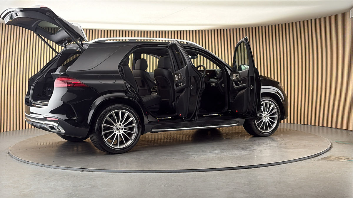 More views of Mercedes-Benz GLE