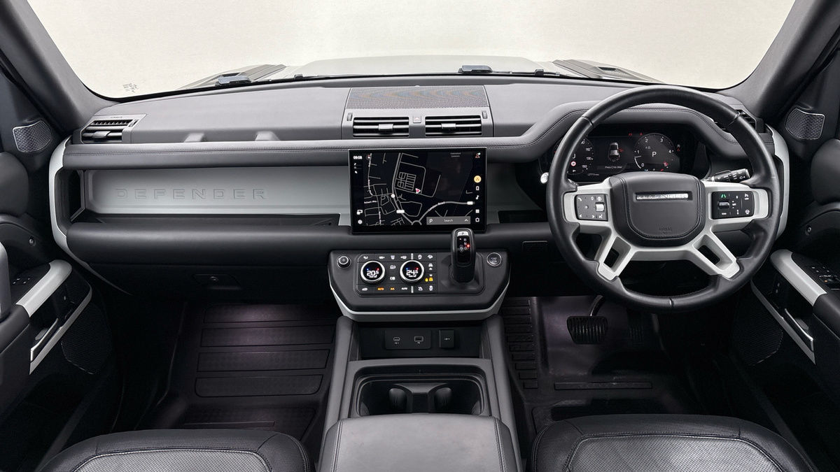 Land Rover Defender 110 Urban Image 12