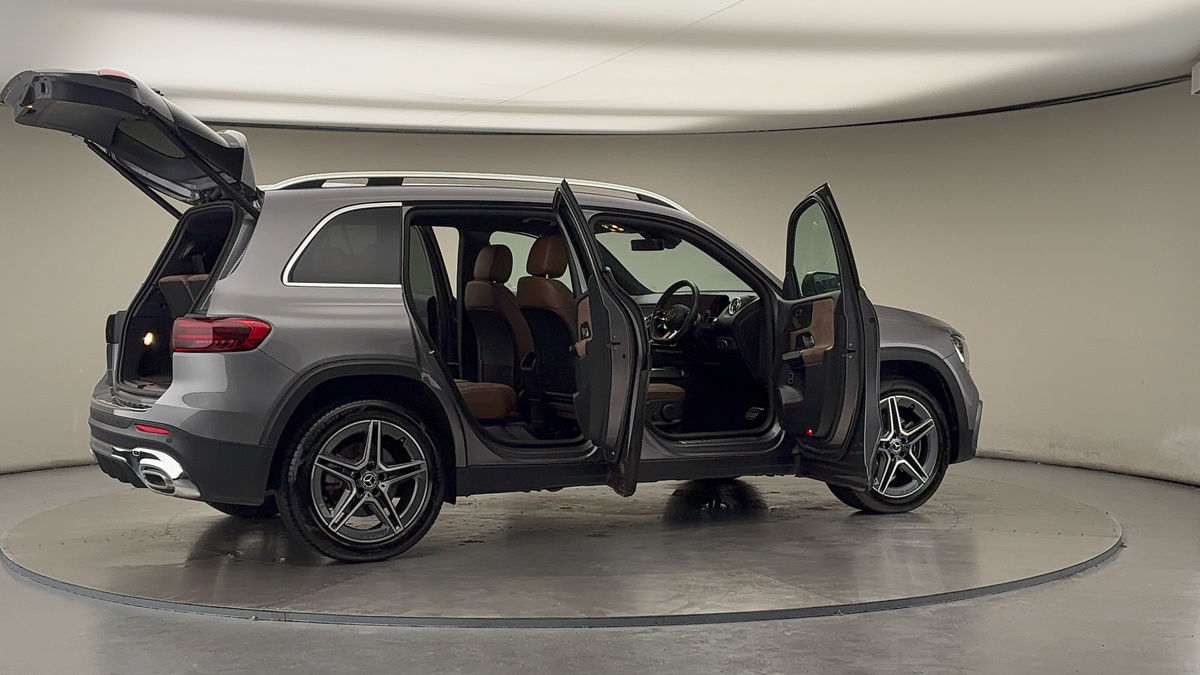 More views of Mercedes-Benz GLB