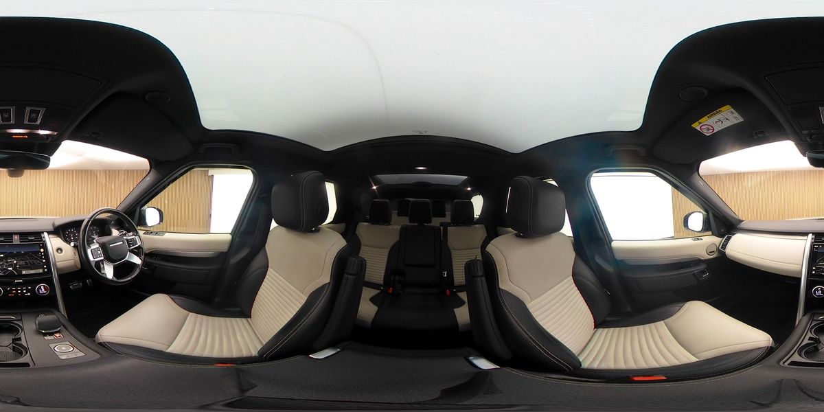 More views of Land Rover Discovery