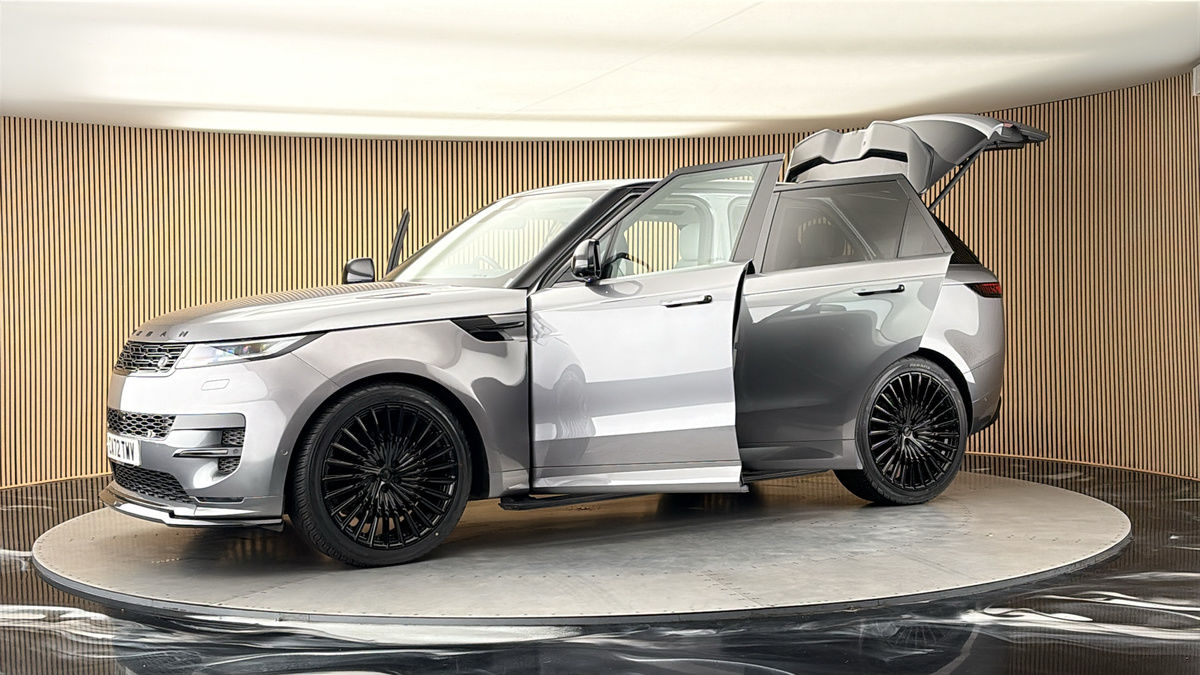 More views of Land Rover Range Rover Sport