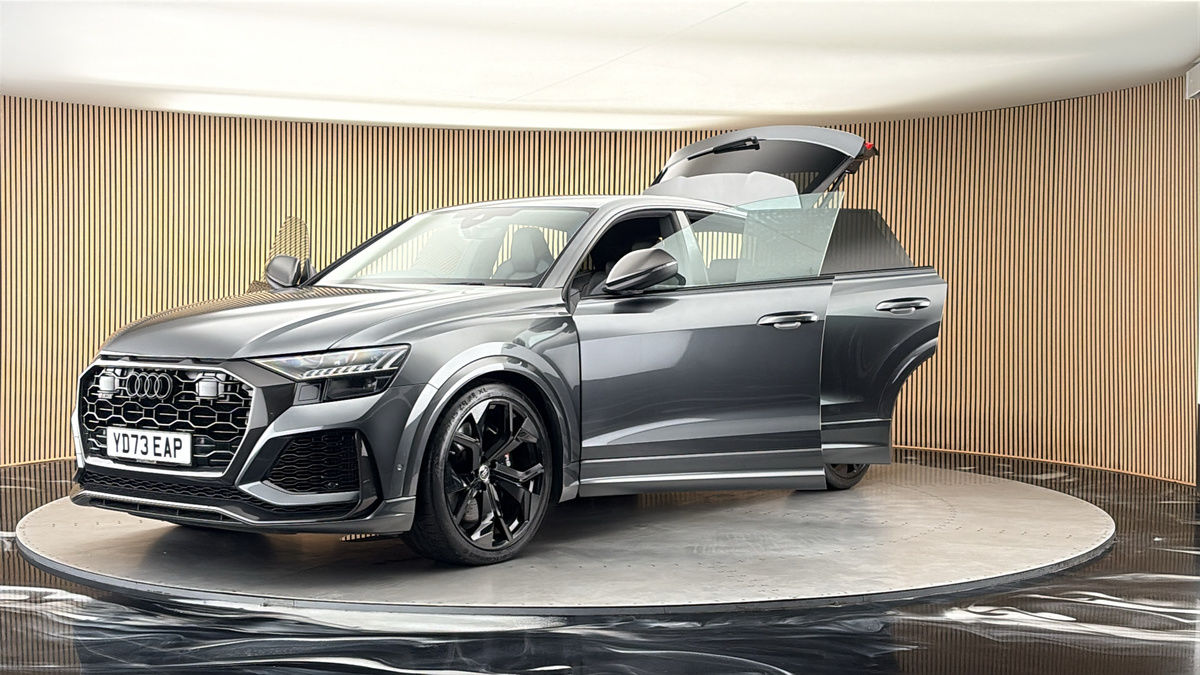 More views of Audi RSQ8