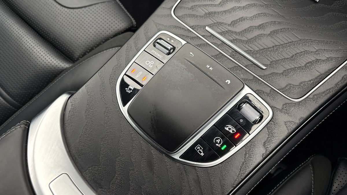 Mercedes-Benz GLC Image 27