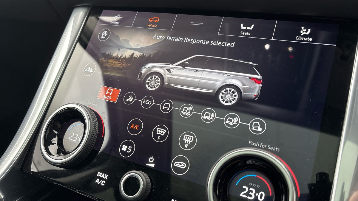 Land Rover Range Rover Sport Image 26