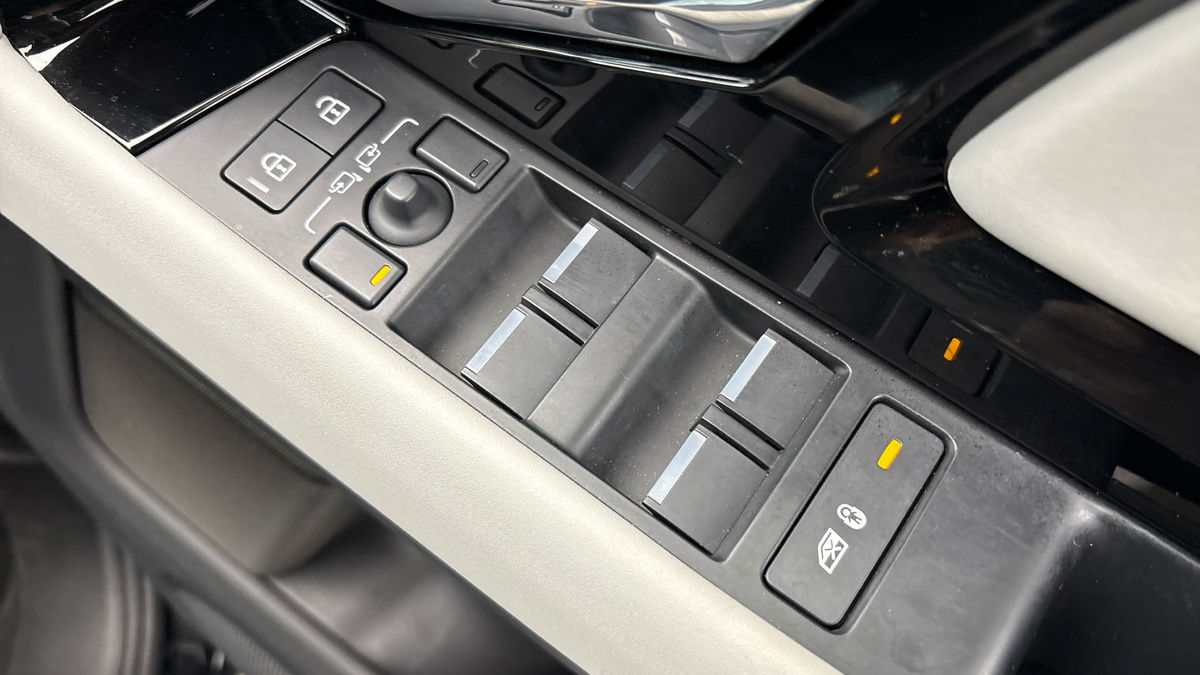 Land Rover Range Rover Evoque Image 25