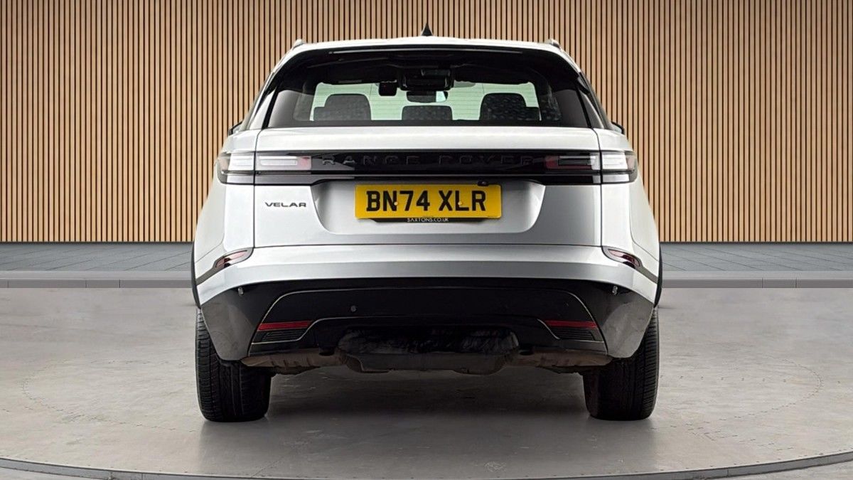 Land Rover Range Rover Velar Image 4