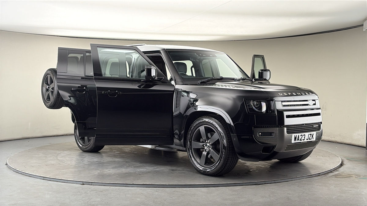 More views of Land Rover Defender 110