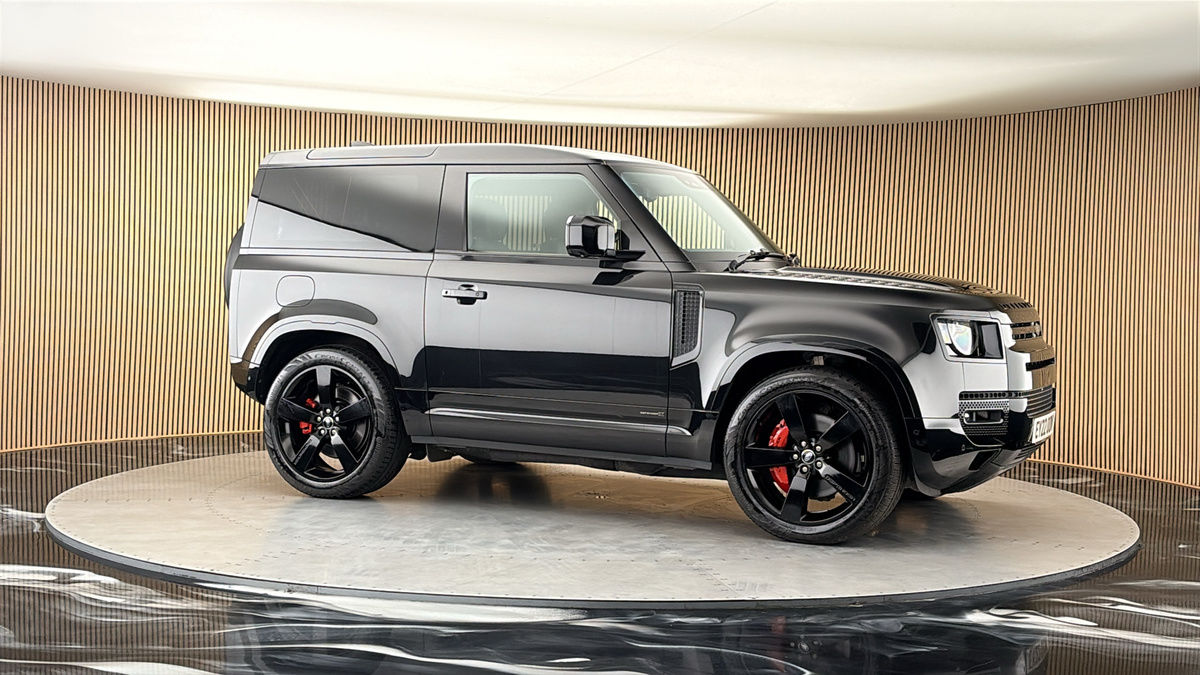 More views of Land Rover Defender 90