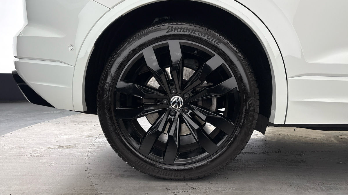 Volkswagen Touareg Image 10
