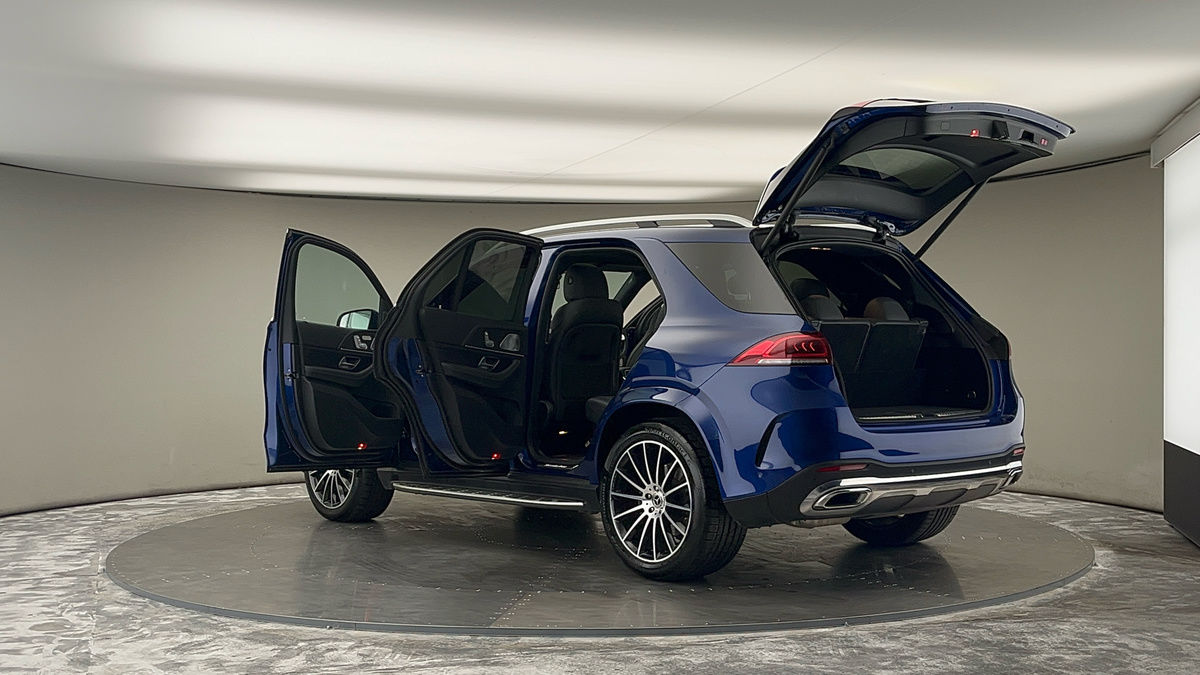 More views of Mercedes-Benz GLE