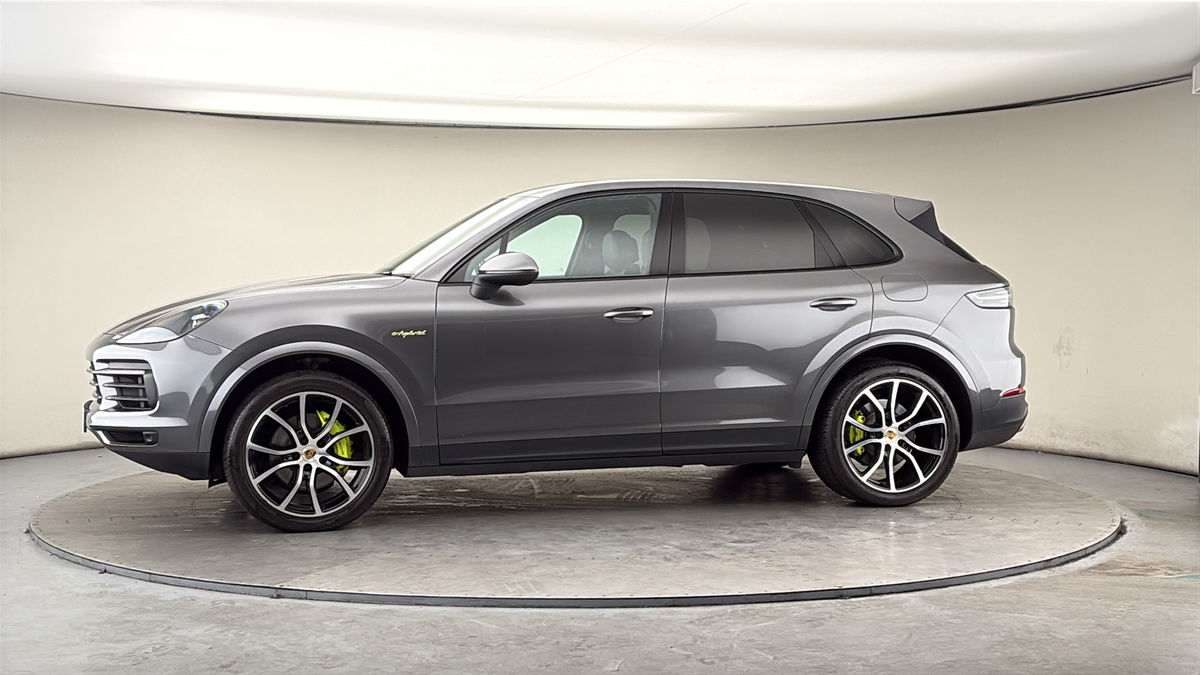 More views of Porsche Cayenne