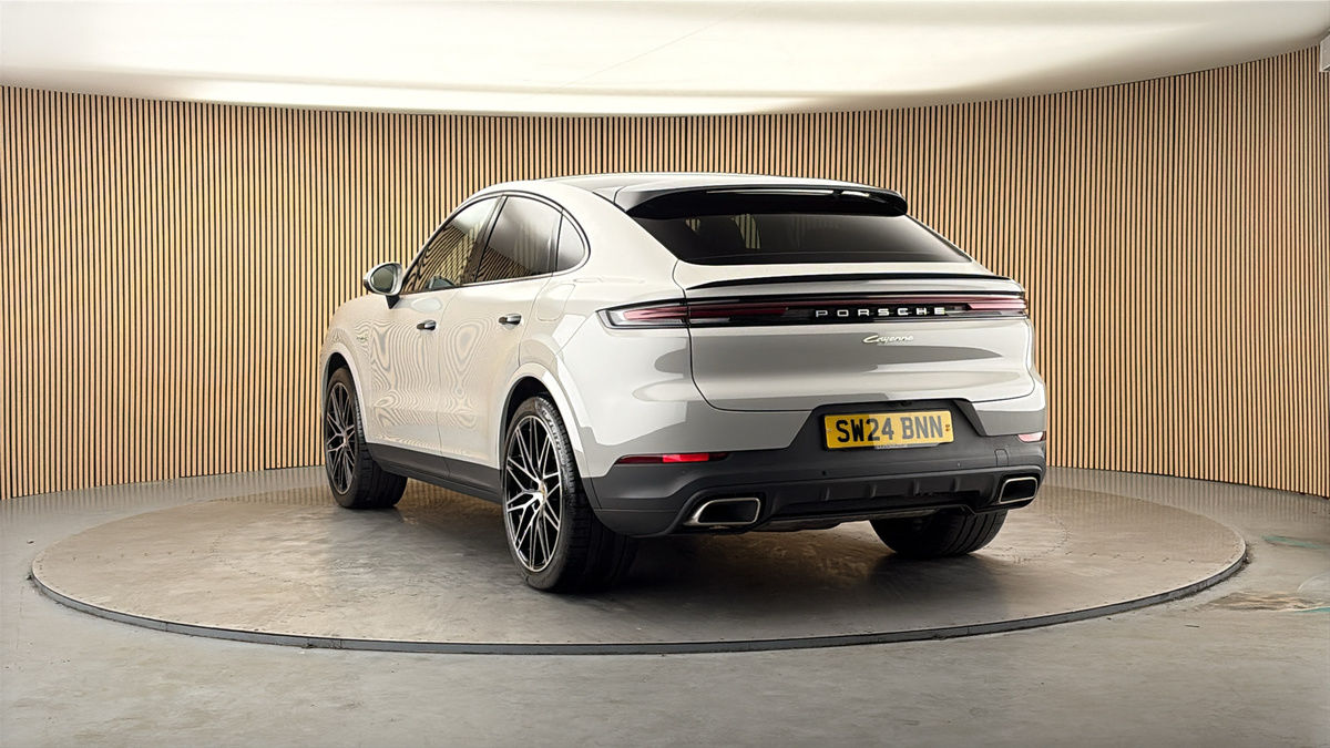 More views of Porsche Cayenne