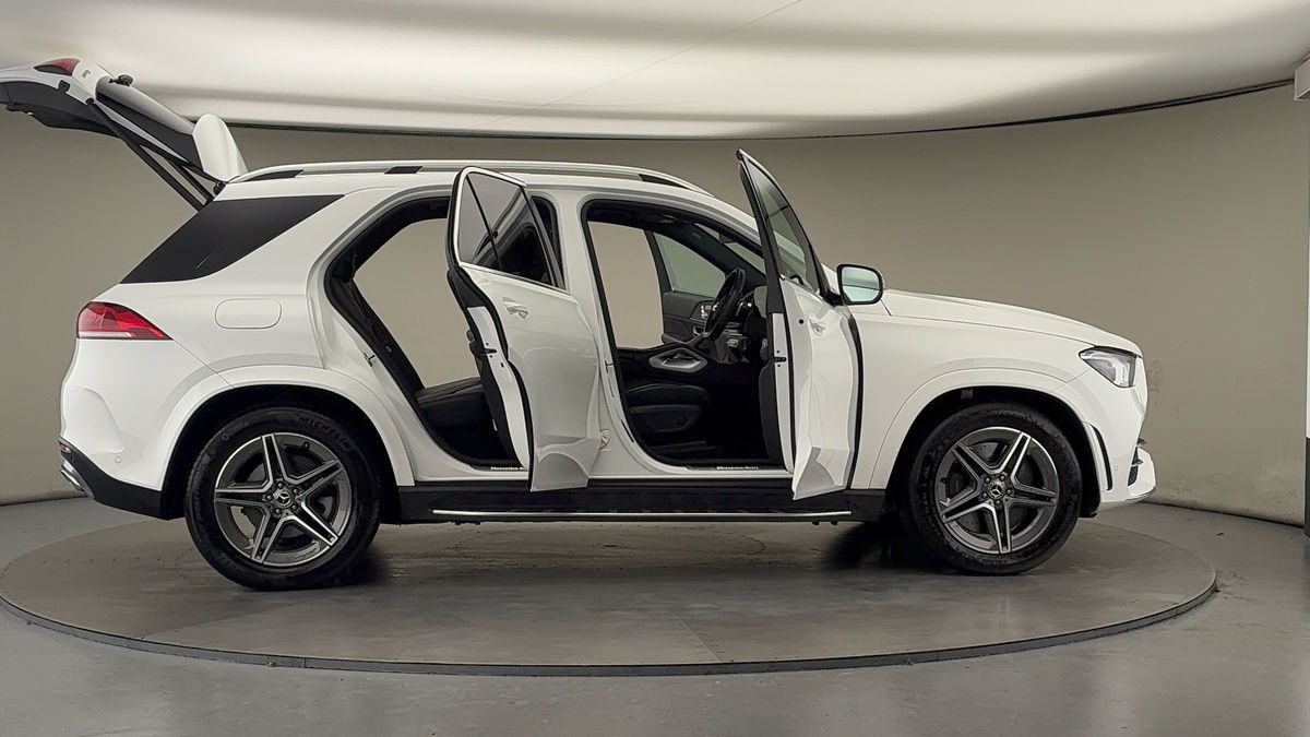 More views of Mercedes-Benz GLE