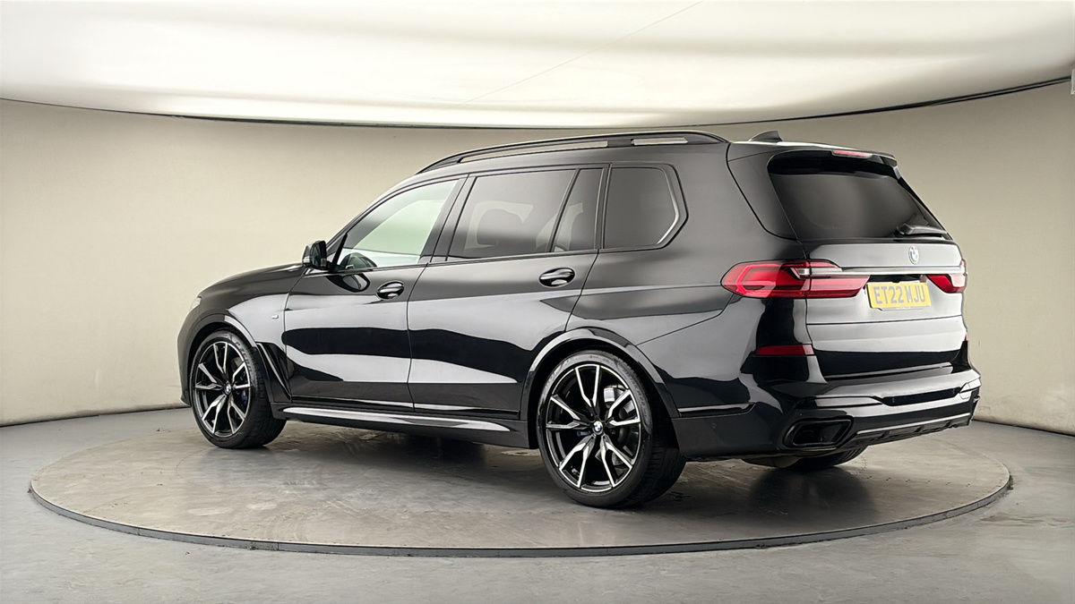 More views of BMW X7