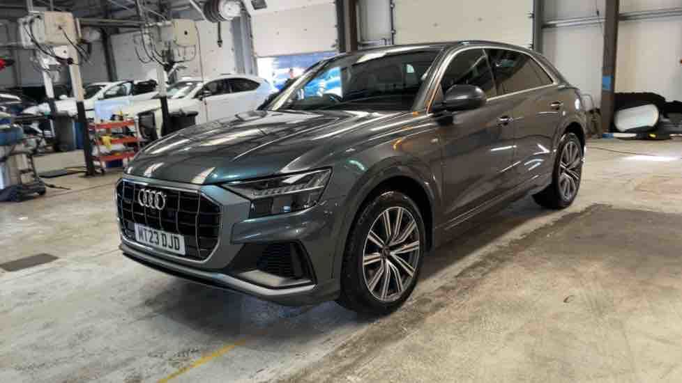 More views of Audi Q8