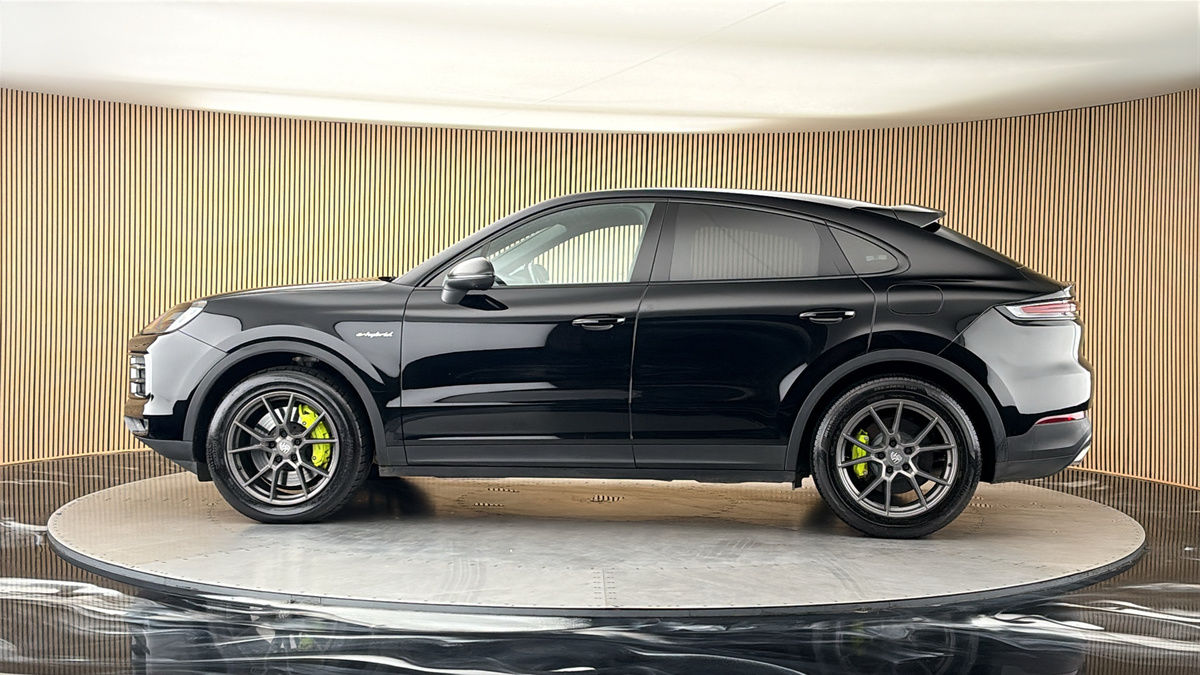 More views of Porsche Cayenne