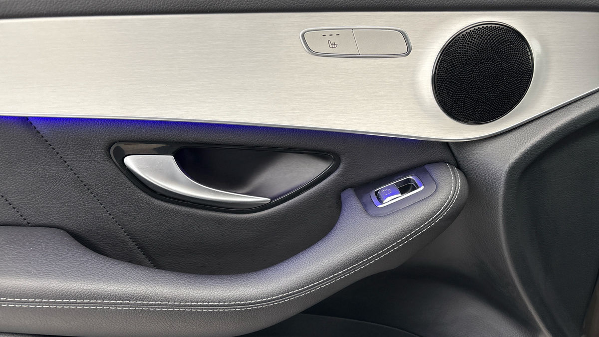 Mercedes-Benz GLC Image 25