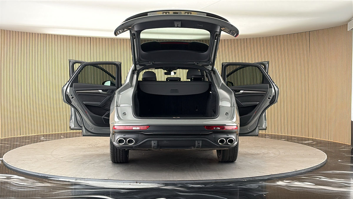 More views of Audi SQ5