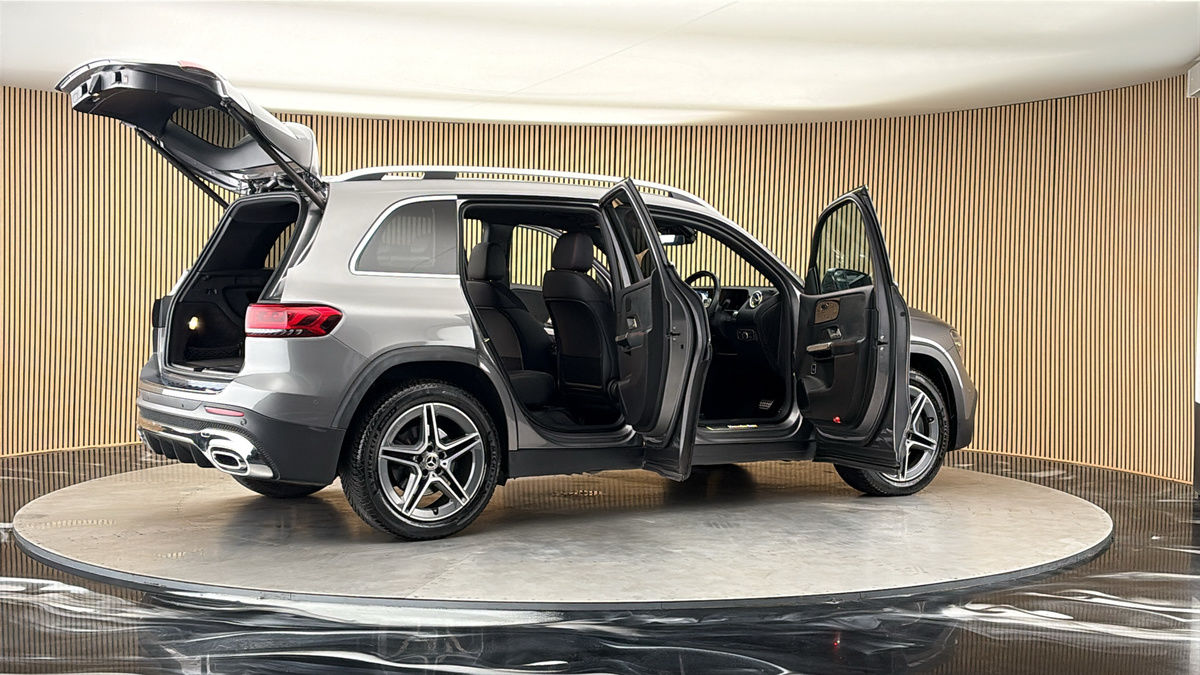 More views of Mercedes-Benz GLB