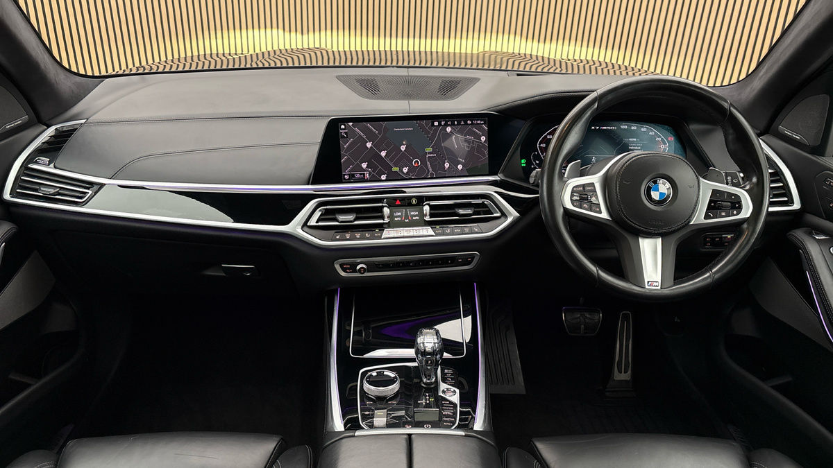 BMW X7 Image 12
