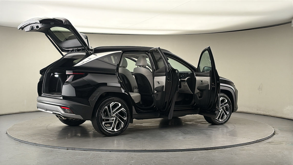 More views of Hyundai TUCSON